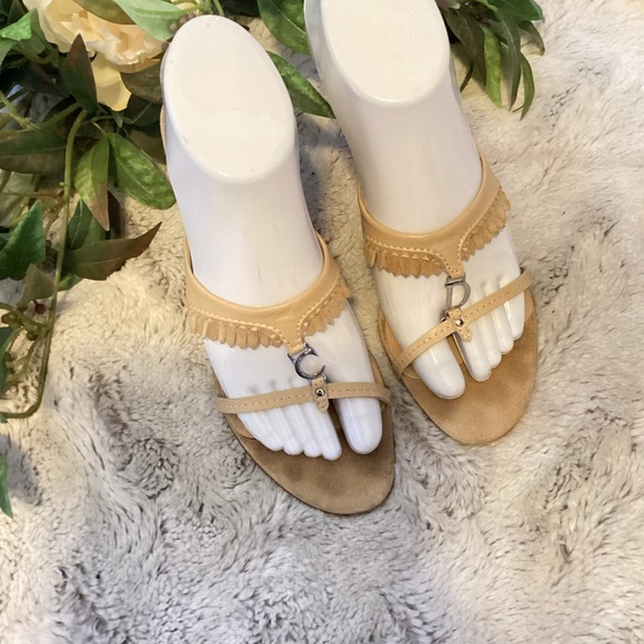 DIOR BEIGE SLIP ON SANDAL SIZE 37(6.5) 1277 - Picture 4 of 7